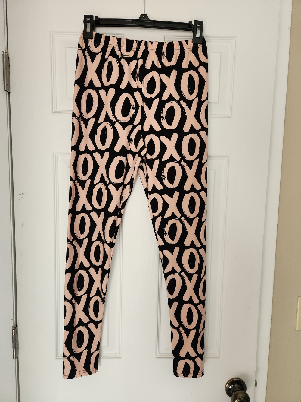 Agnes & Dora Black and Light Pink XOXO Print Leggings